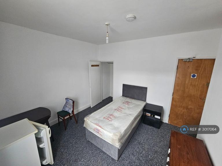 1 bedroom in Park Rd, Doncaster, DN1 (#3017064)