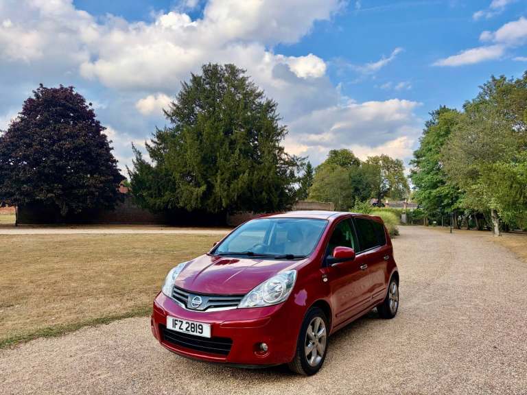 2011 Nissan Note 1.6 N-Tec 5dr Auto MPV Petrol Automatic
