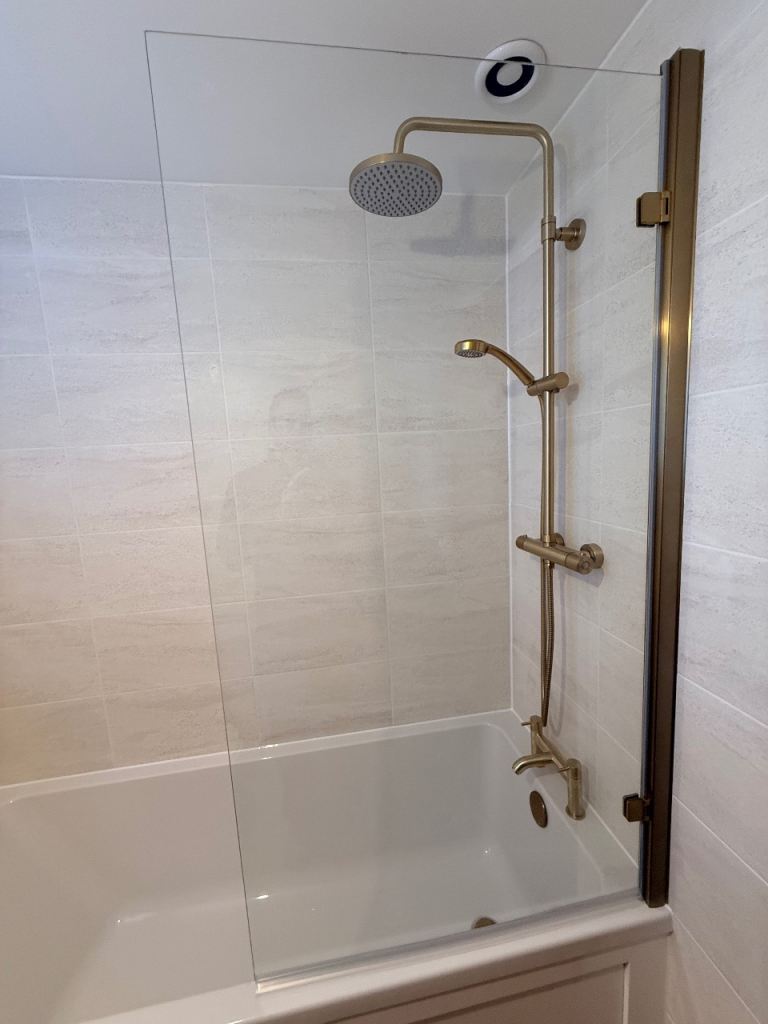 Shower screen, 