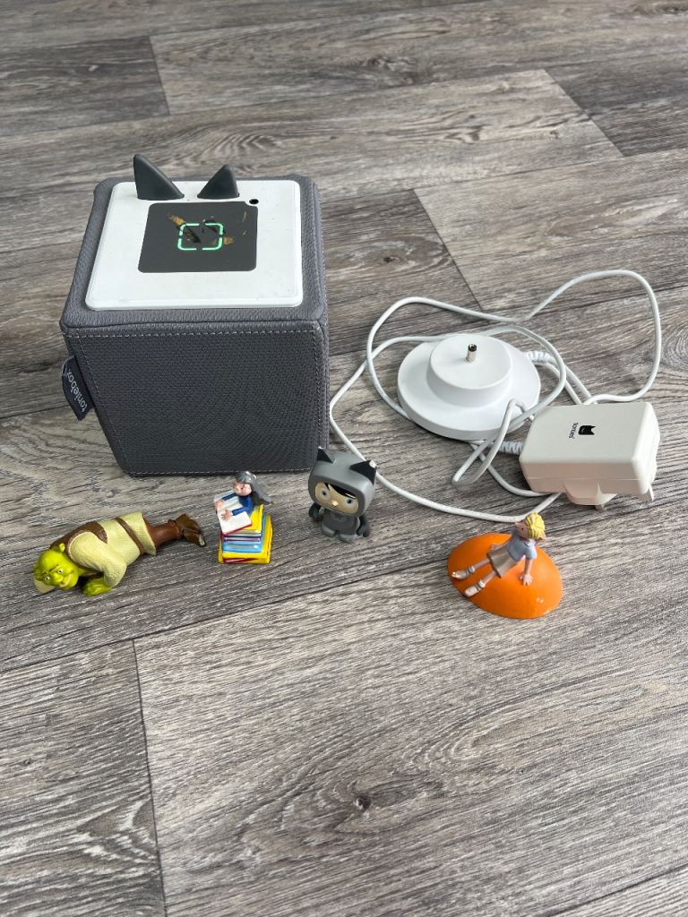 USED Tonies box 1 with 4 characters grey