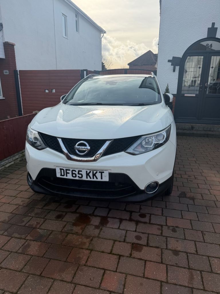 Nissan, QASHQAI, Hatchback, 2015, Manual, 1461 (cc), 5 doors