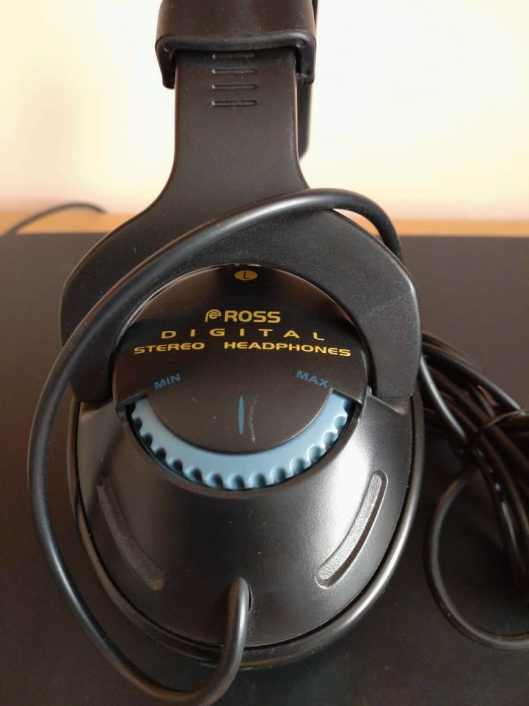 ROSS Digital Stereo Headphones - As New!