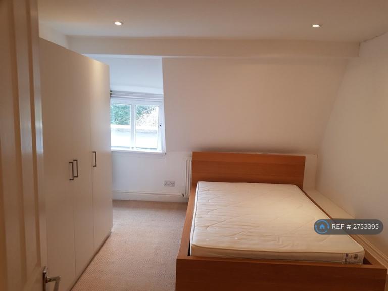 1 bedroom flat in Richmond Terrace, Clifton, Bristol, BS8 (1 bed) (#2753395)