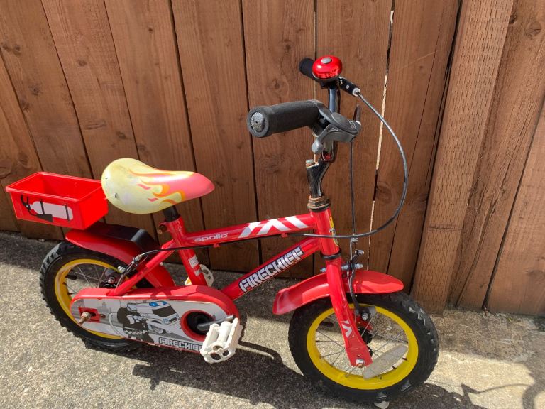 Apollo Fire Chief kids bike with stabilisers 