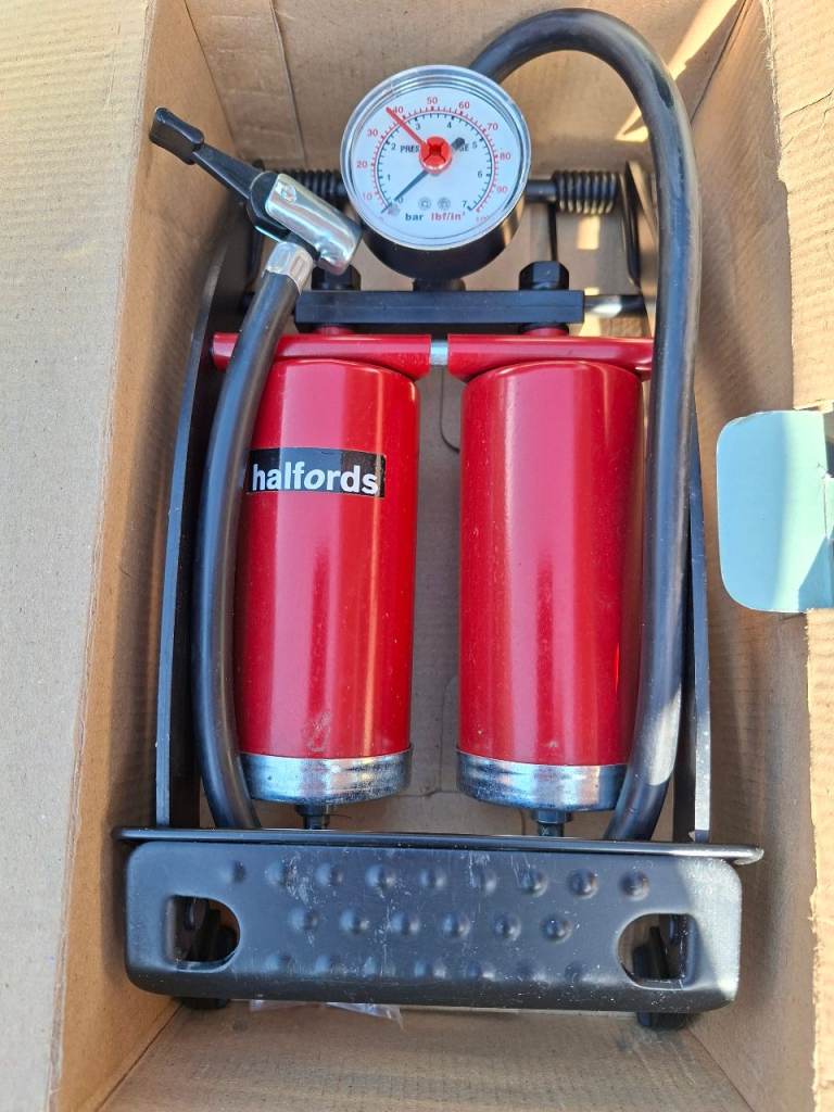 Halfords Double Barrel foot pump and 240volt car polisher