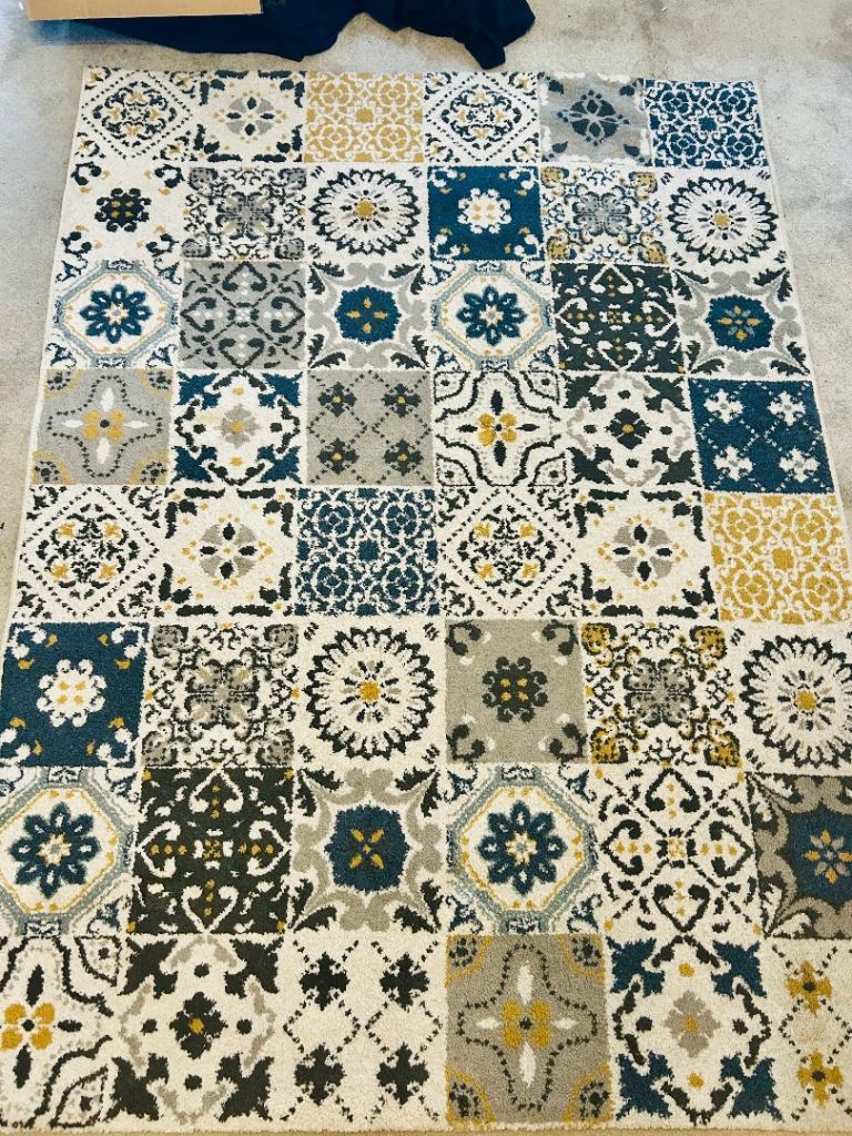 Multicoloured Patterned Rug – As Good As New Condition