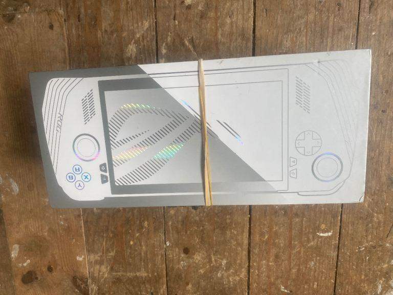 Asus ROG gaming handheld upgraded to 1TB