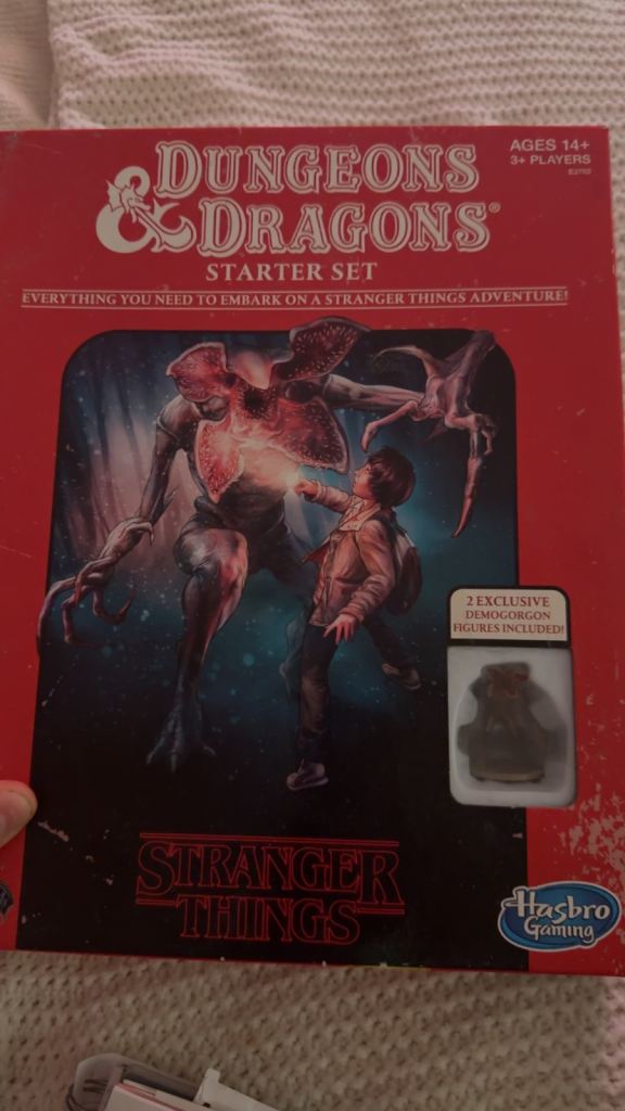 Stranger things - dungeons and dragons starter set rare 