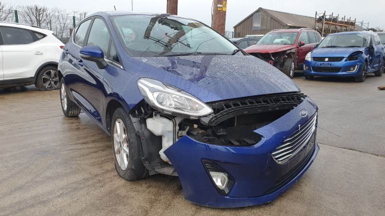 **For breaking** Ford Fiesta Zetec, 1.1 petrol 5 speed (2018).
