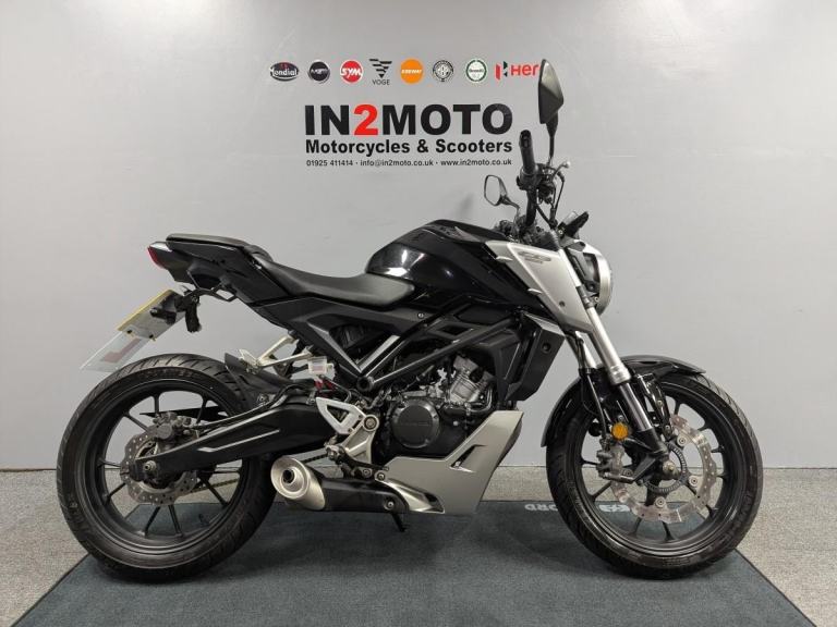 2019 (19) Honda CB125R NA-J in Black with 18,656 miles
