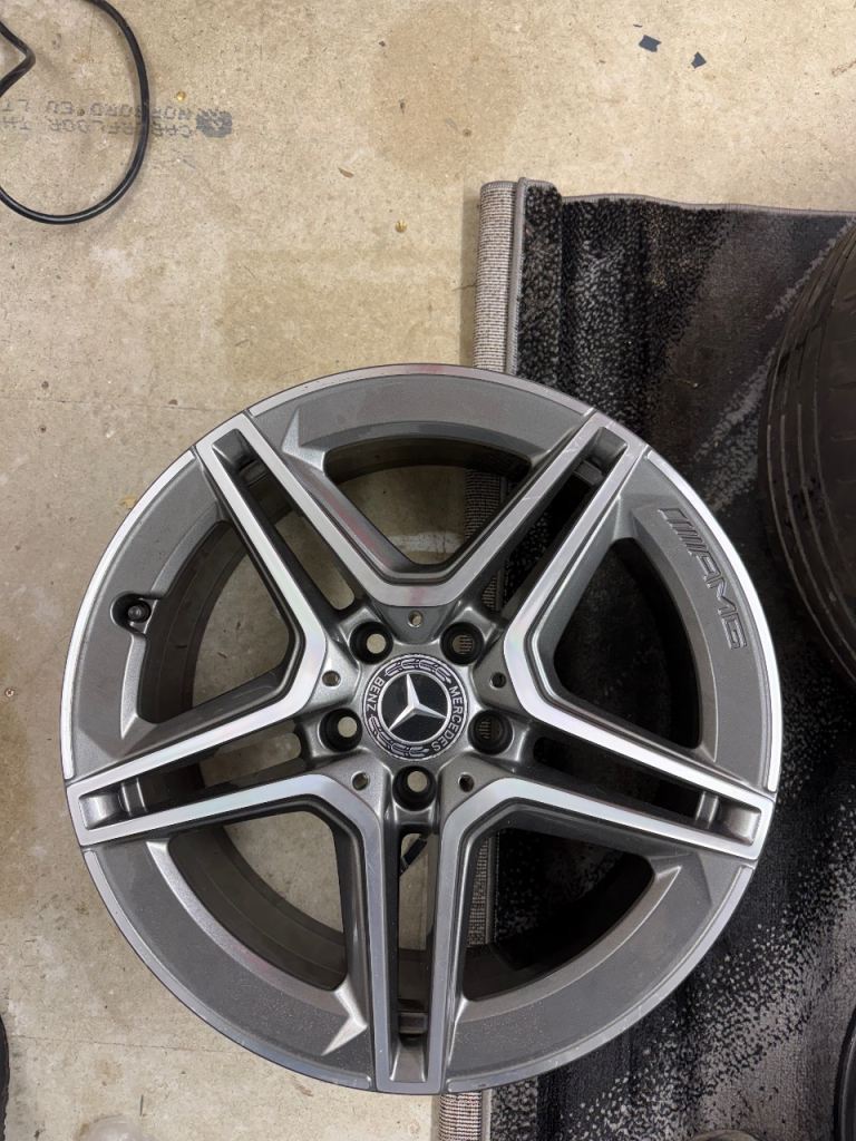 Mercedes CLA 180 alloys 