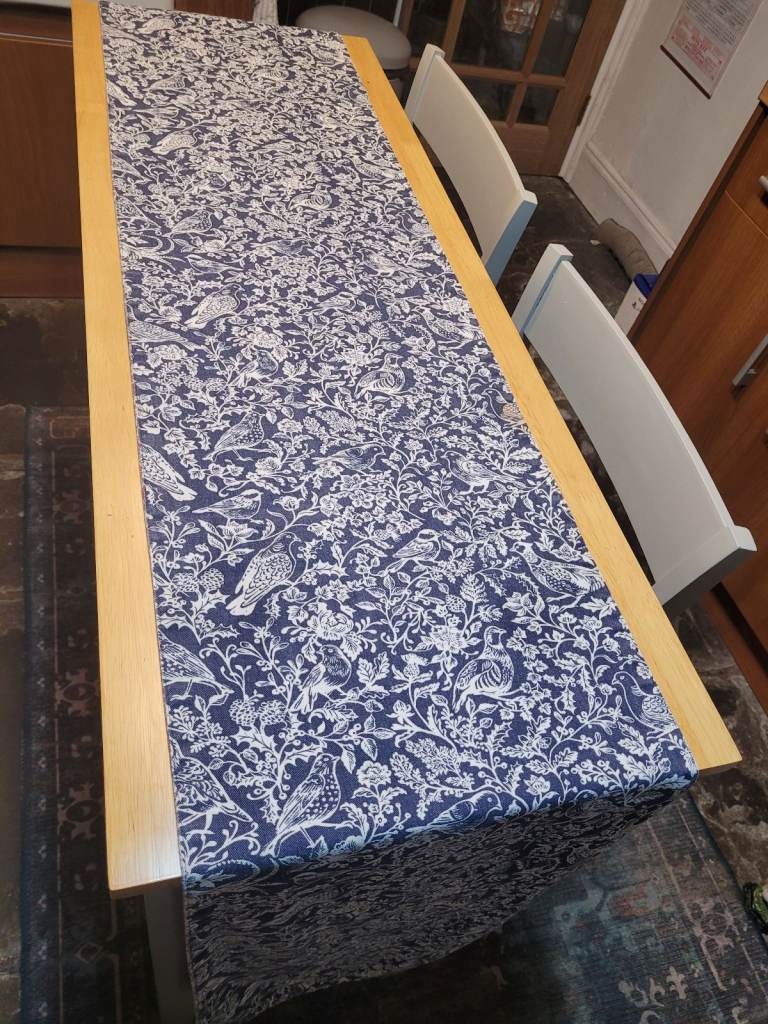 Chicago Bar Table and 2 Stools