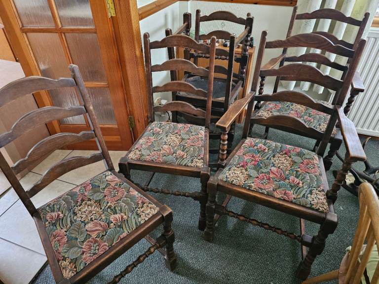 Set of 6 Jaycee dining chairs 