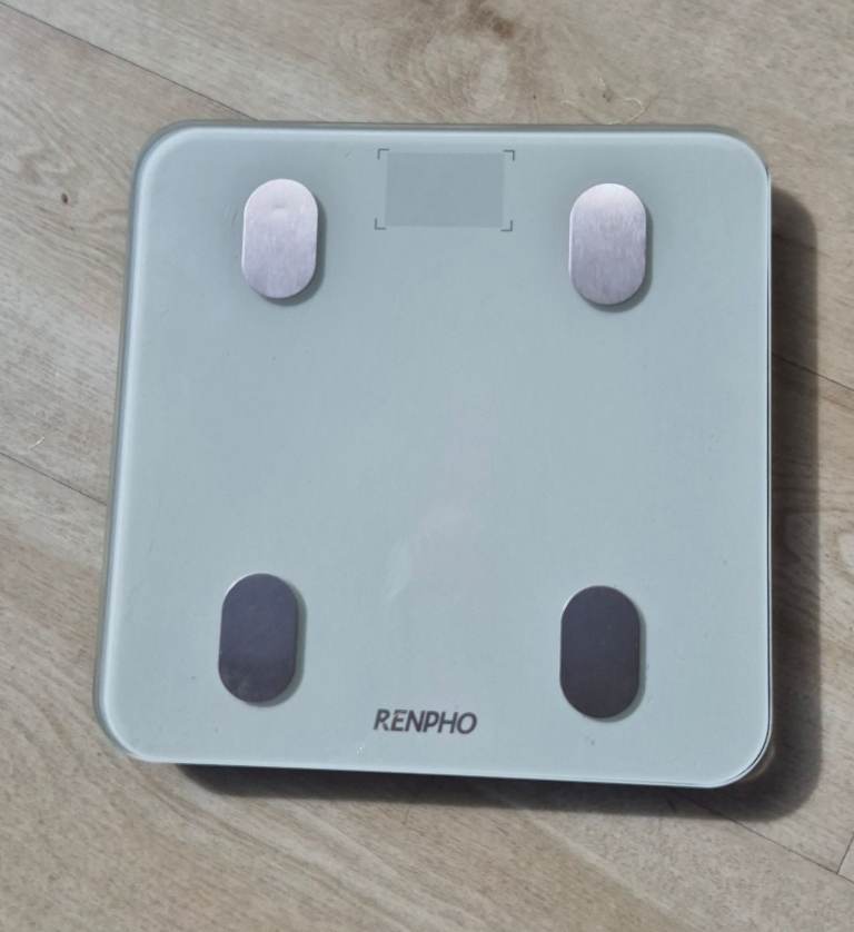 RENPHO  Battery Scales weight given in lbs.