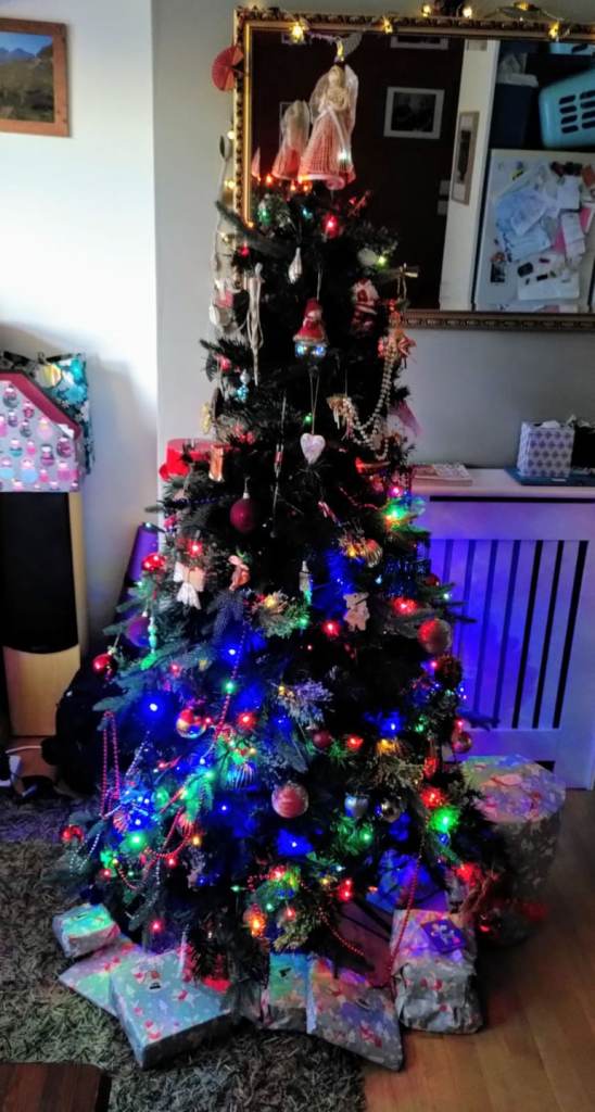 Free Christmas tree-plastic