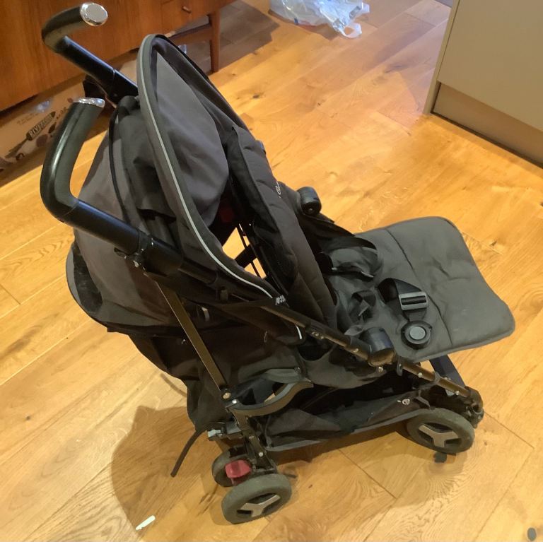 Silver Cross Reflex Pram and Newborn nests, winter cover