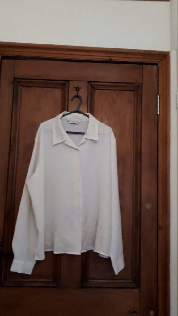 Ladies Cream Blouse Size 20