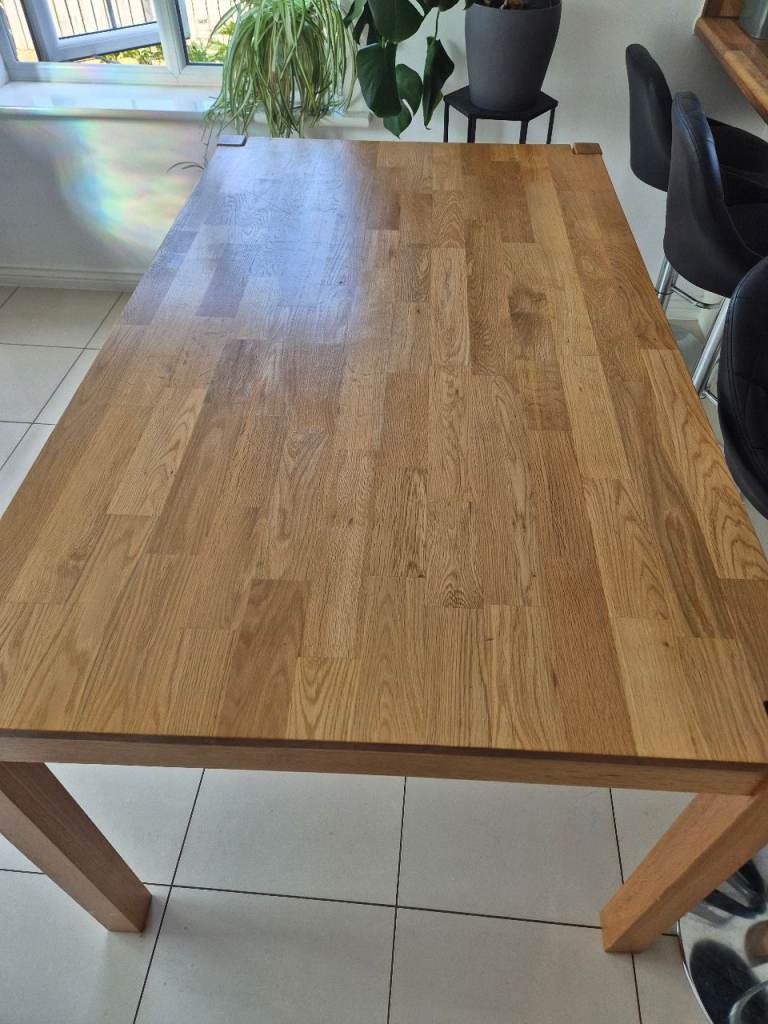 Oak effect 5ft dining table plus 6 grey chairs 