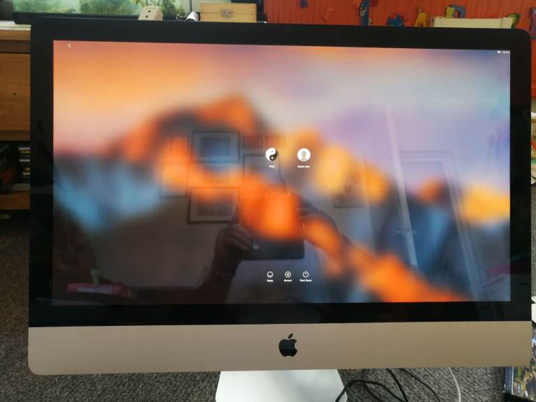 Imac 27 inch i7 mid 2010 great used condition 