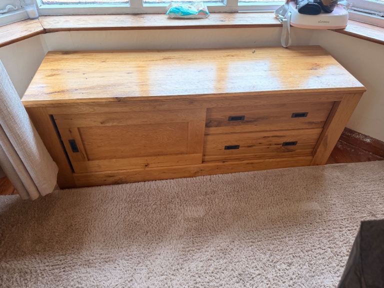 Solid Oak Sideboard / TV Unit with Drawers