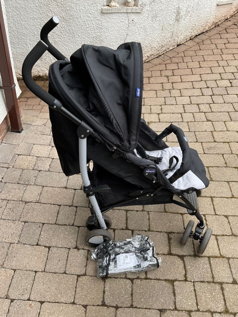 Chicco Echo Baby Stroller with Rain Hood