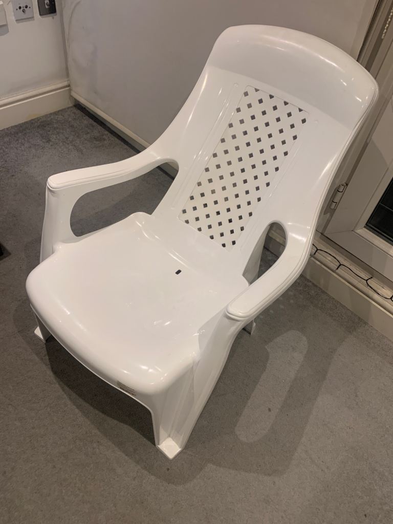 Plastic lawn chair