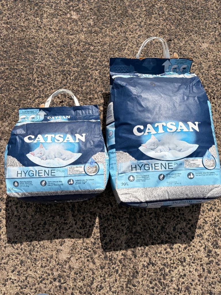 Cat litter, make Catsan Hygiene plus 20L and 10L bag