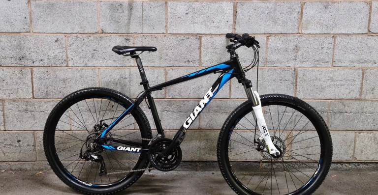 image for MOUNTAIN BIKE GIANT ATX 27.5ER HARDTAIL SIZE MEDIUM £100