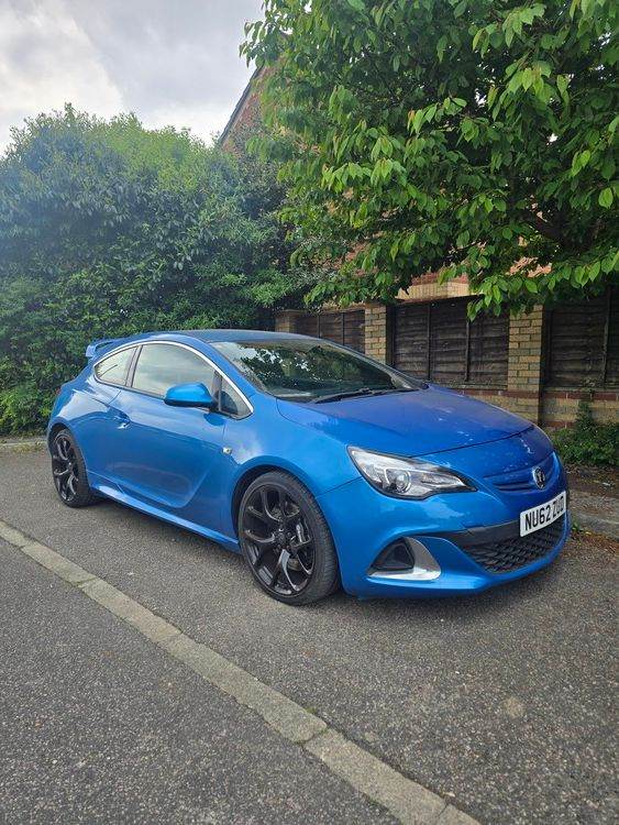 Vauxhall, ASTRA GTC, Hatchback, 2012, Manual, 1998 (cc), 3 doors