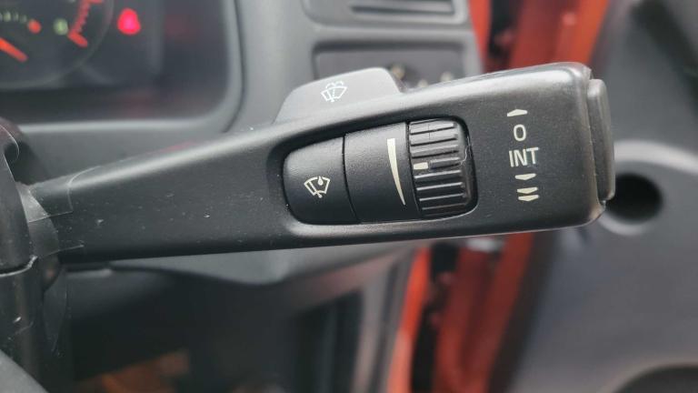 2012 Volvo S40 2.0 SE Lux Edition 4dr Saloon Petrol Manual