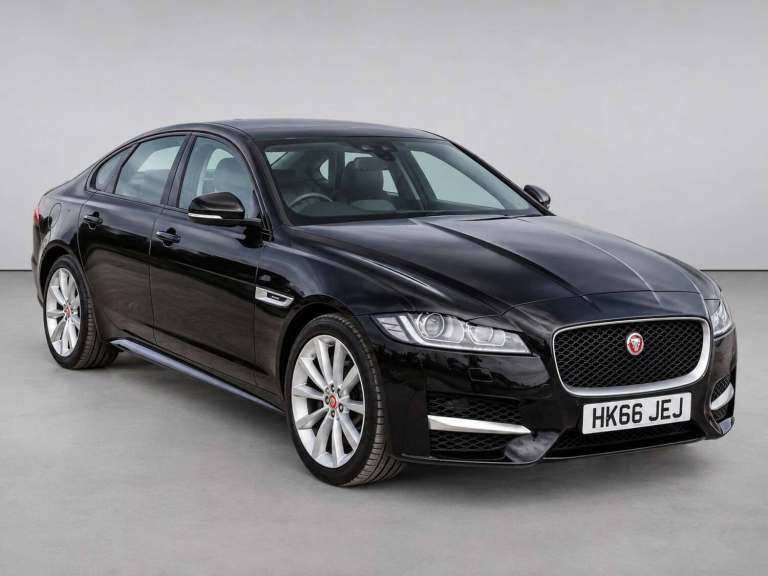 2017 Jaguar XF 2.0d R-Sport Saloon 4dr Diesel Auto Euro 6 (s/s) (180 ps) Saloon Diesel Automatic