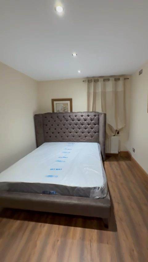 Ensuite room is available in city center Belfast 