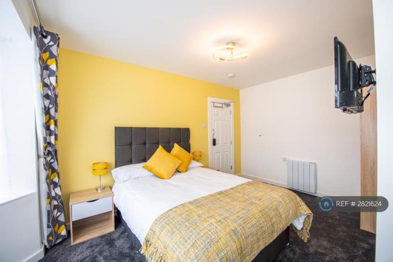2 bedroom flat in Liverpool, Liverpool, L24 (2 bed) (#2821624)