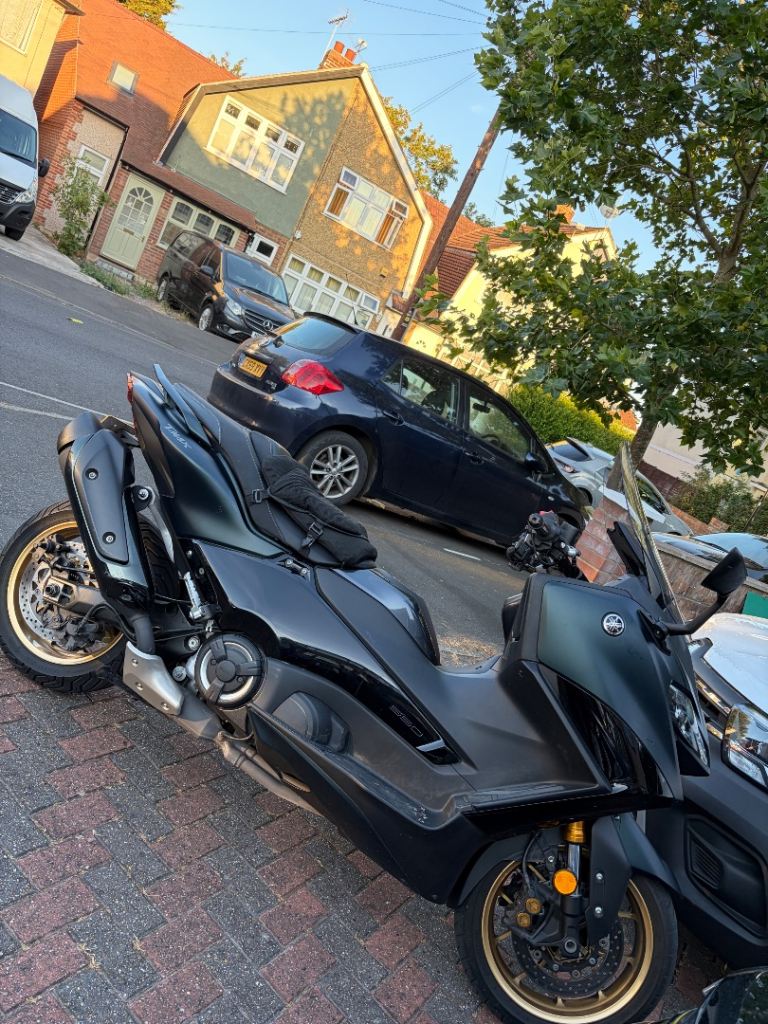 Yamaha, TMAX TECH MAX, 2023, 562 (cc)