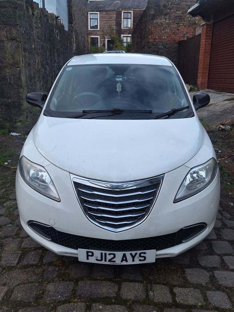 Chrysler, YPSILON, Hatchback, 2012, Manual, 1242 (cc), 5 doors