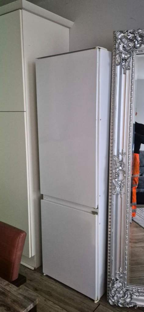 White Fridge Freezer – Good Condition