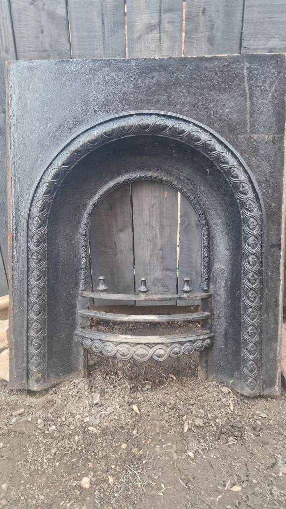 Cast iron fire surrounding's 🔥 
