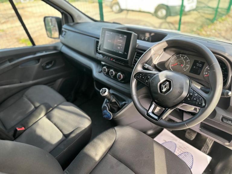 2023 Renault Trafic LL30 Blue dCi 130 Business+ Van PANEL VAN DIESEL Manual