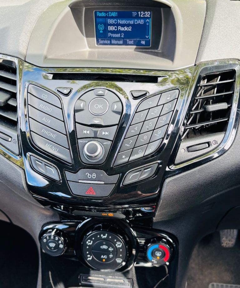 Ford, FIESTA, Hatchback, 2016, Manual, 1498 (cc), 5 doors