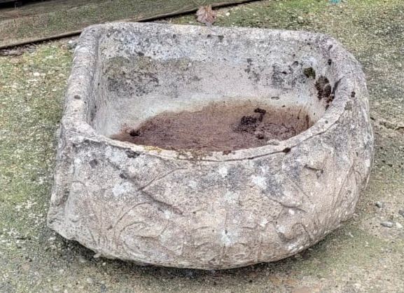 Stone corner planter