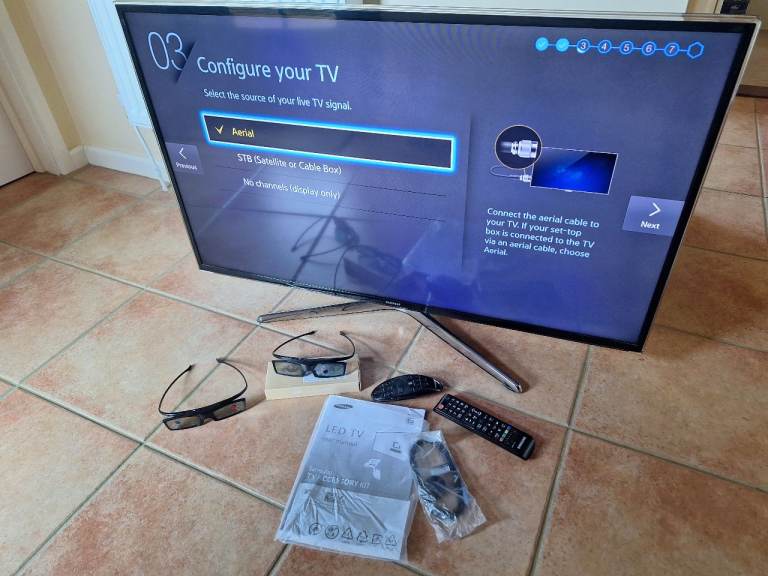 Samsung 40' 3D smart TV with 3D glasses UE40H6400AKXXU