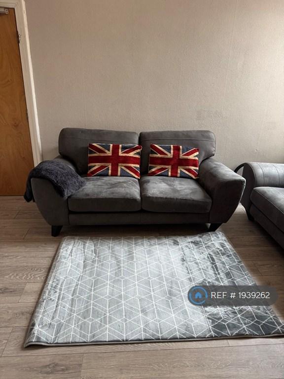 5 bedroom flat in Forsyth Road, Newcastle Upon Tyne, NE2 (5 bed) (#1939262)