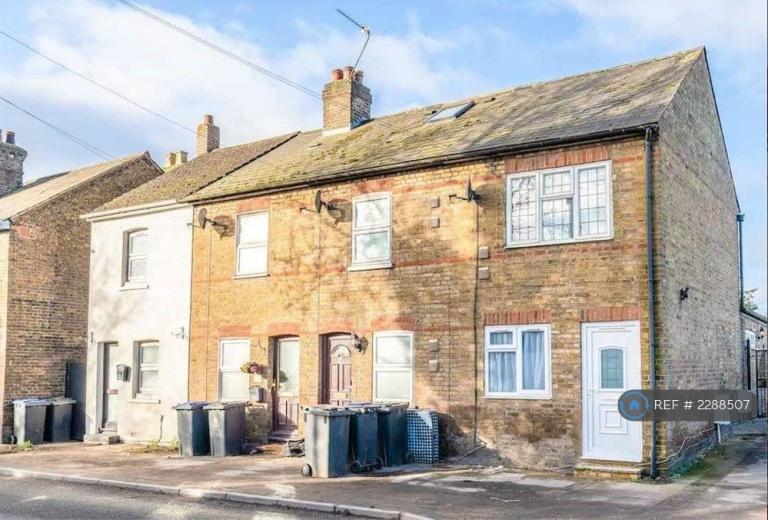 3 bedroom house in Thorney Lane North, Iver, SL0 (3 bed) (#2288507)