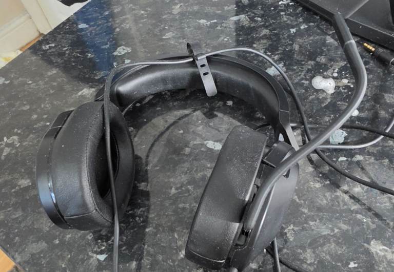 corsair hs55 gaming headset