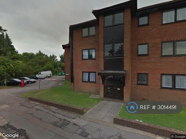 1 bedroom flat in The Willows, Redhill, RH1 (1 bed) (#3014491)