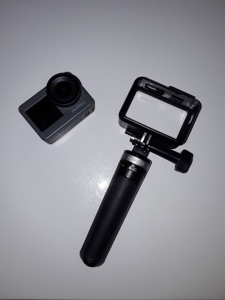 AKASO BRAVE 7 ACTION CAMERA WITH ACCESSORIES