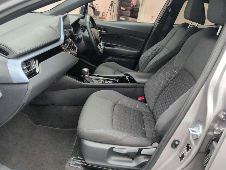 2021 Toyota C-HR 2.0 VVT-h GPF Design SUV 5dr Petrol Hybrid CVT Euro 6 (s/s) (184 ps) - ALLO HATC...