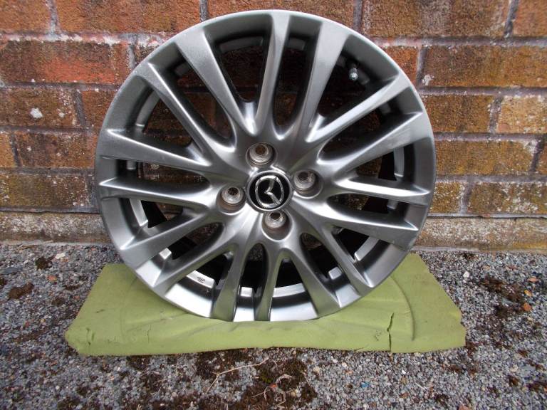 Mazda 2 2021 alloy wheel