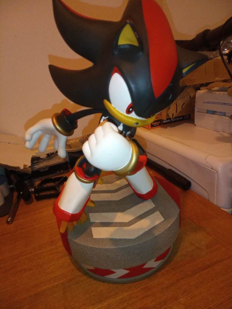 Shadow the hedgehog statue 2013 first 4 edition 
