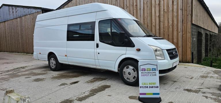 Ford Transit Racevan 2010 3 belts 2 berth LWB **12 month warranty**